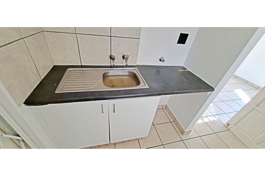 To Let 2 Bedroom Property for Rent in Broadlands Village Western Cape